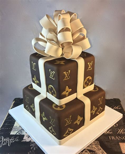 gateau anniversaire louis vuitton
